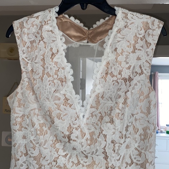 White dress - Picture 2 of 5